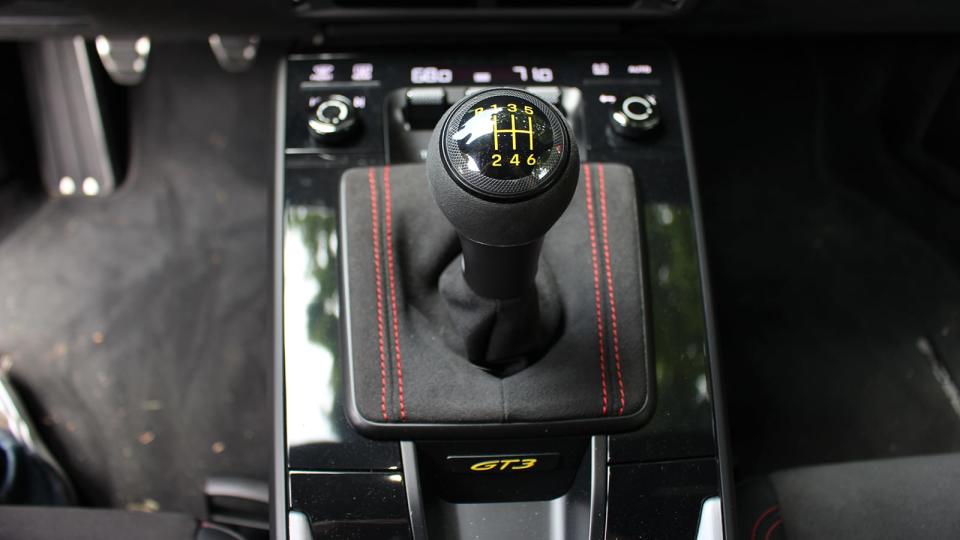 2022 Porsche 911 GT3 shifter