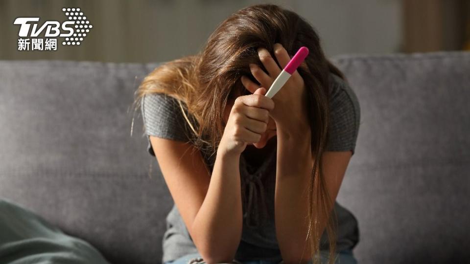 女子無論是懷孕或是流產，始終都得不到男友關懷。（示意圖／shutterstock達志影像）