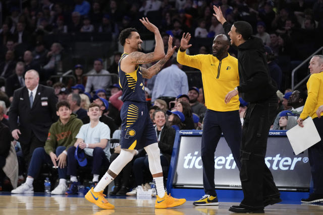 NBA: Curry scores 26, closes in on record as Warriors beat Pacers