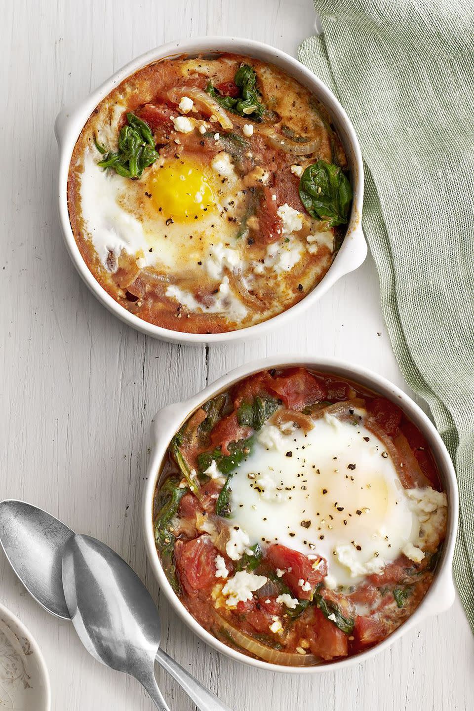 Baked Eggs with Spinach and Tomato