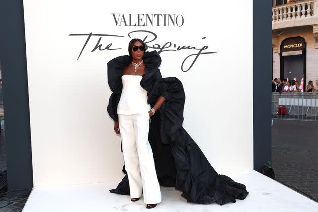 Naomi arrives at Valentino's Fall / Winter 2022 show earlier this year