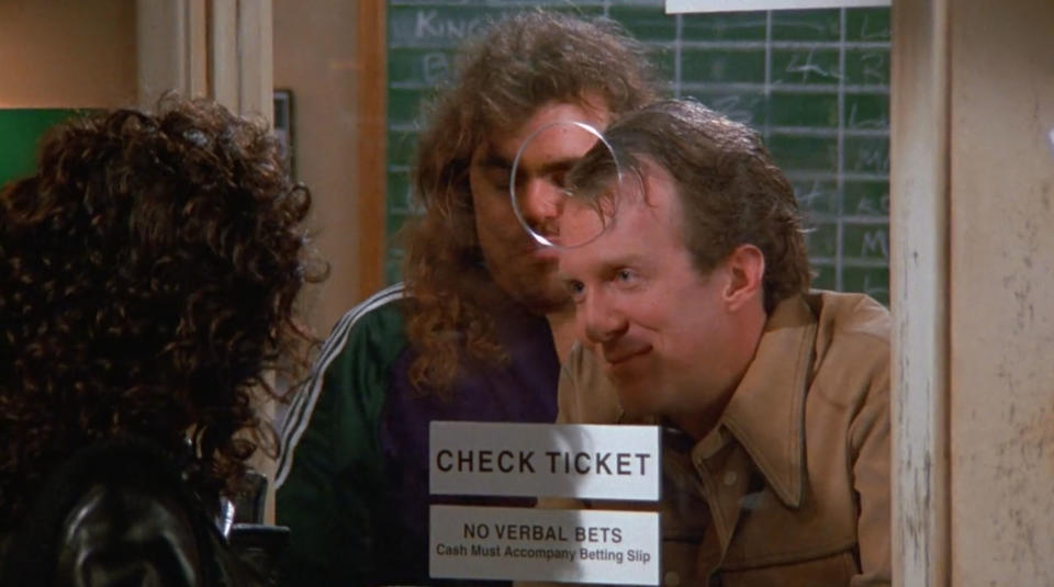 Tracy Letts (far right) on <em>Seinfeld</em> (Photo: Hulu)