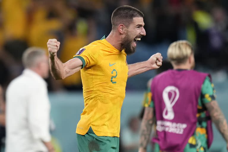 Milos Degenek, una referencia defensiva en Australia, el rival de la Argentina en los 8vos de final