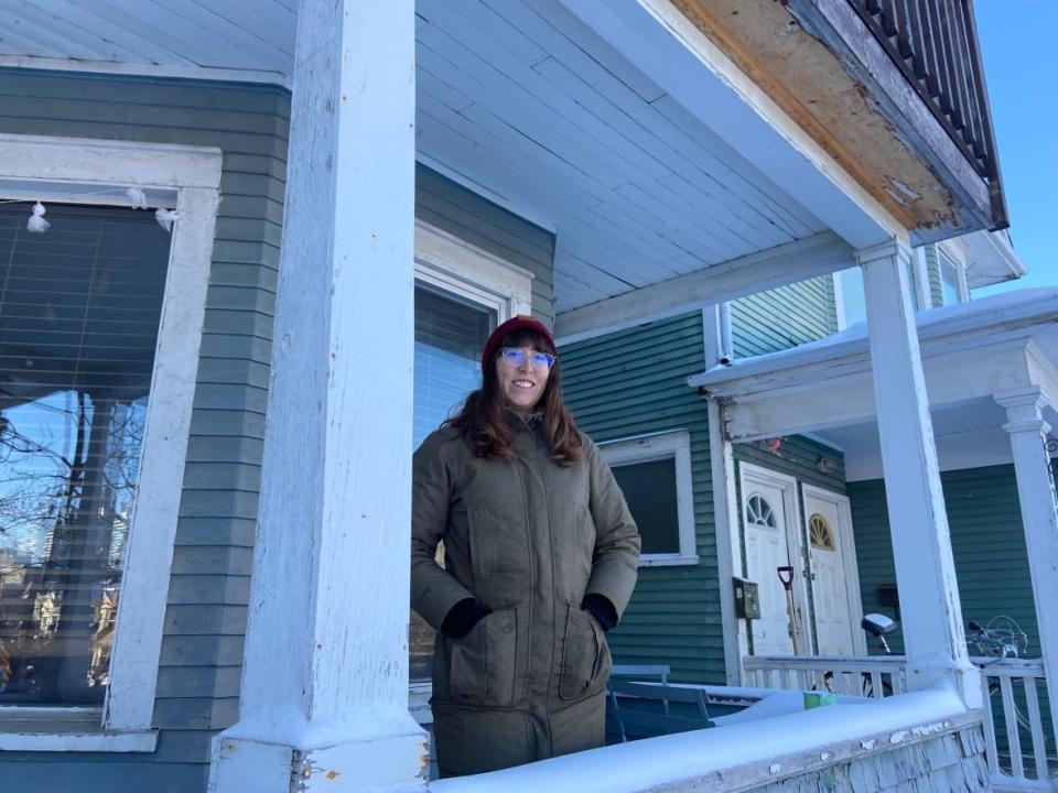 In her rental hunt, Julia Buker says there were multiple people viewing the same home as her, making it difficult to get to know landlords or ask questions. (Karina Zapata/CBC - image credit)