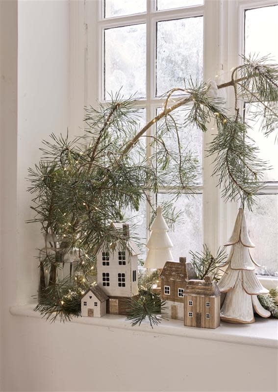 Noël : voici comment décorer vos rebords de fenêtre pour créer une ambiance  féerique - Biba Magazine