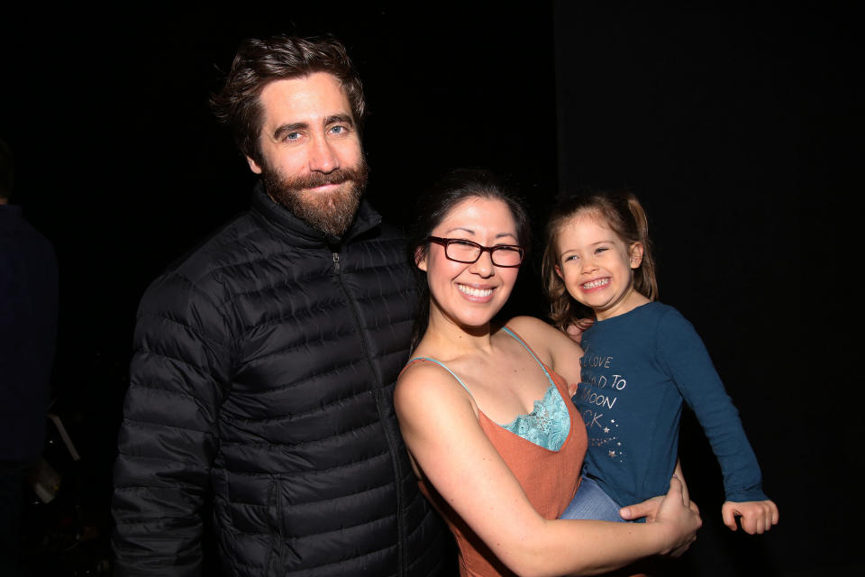 Ruthie Ann Miles&nbsp;and her daughter&nbsp;with Jake Gyllenhaal on Feb. 23, 2017. Miles and Gyllenhall starred together in "Sunday in the Park With George." (Photo: Walter McBride/WireImage via Getty Images)