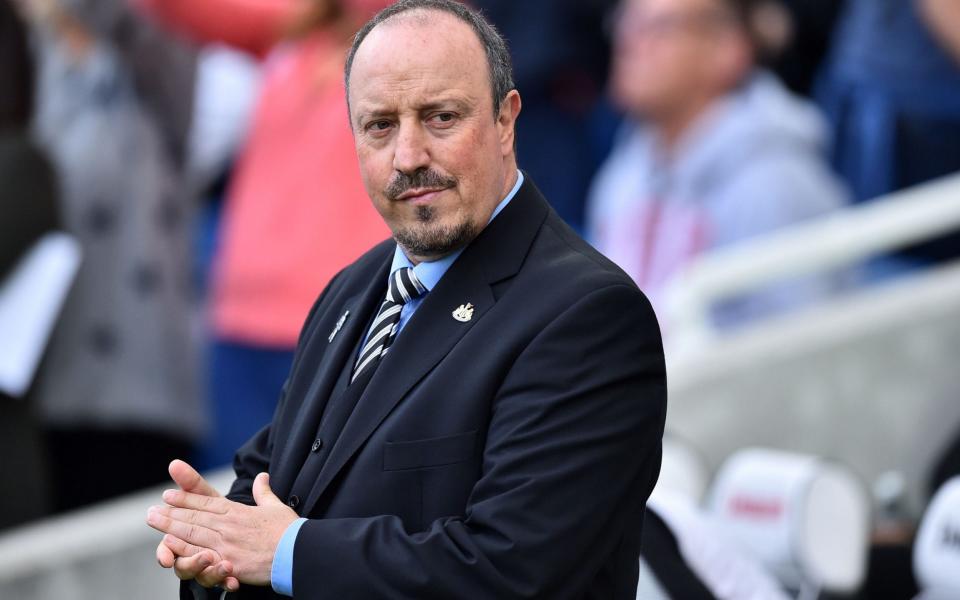 Newcastle United owner Mike Ashley did not discuss anything that is likely to lead to a major change in his relationship with manager Rafa Benitez over a team building dinner this week.