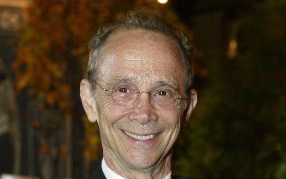 Joel Grey, der für seine Leistung in "Cabaret" einen Oscar bekommen hat, war von 1958 bis 1982 mit der Schauspielerin Jo Wilder verheiratet. Mit 82 Jahren, im Januar 2015, allerdings bekannte sich der zweifache Vater als homosexuell. (Bild: Tom Maelsa/Getty Images)