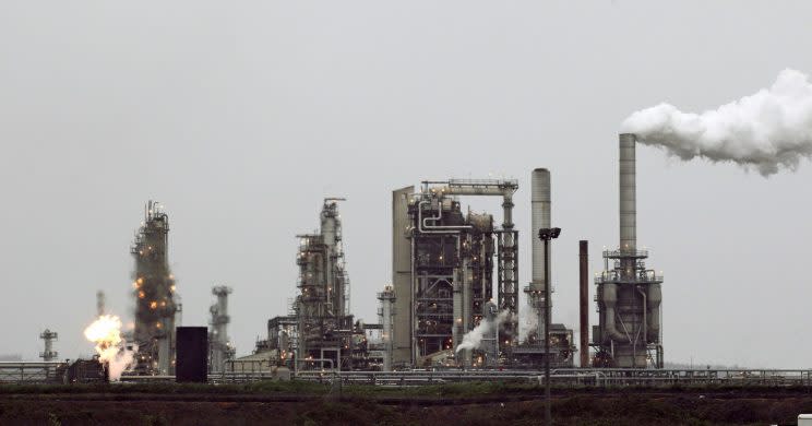 A Tesoro Corp. refinery in Washington state. Photo from The Canadian Press