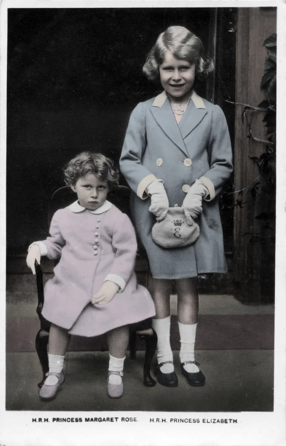 Prinzessin Elizabeth mit ihrer Schwester Margaret Rose in den 1930ern. (Bild: Culture Club/Getty Images)