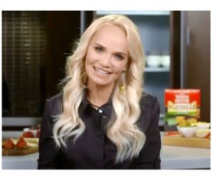 Kristin Chenoweth Admits Regifting Christmas Presents