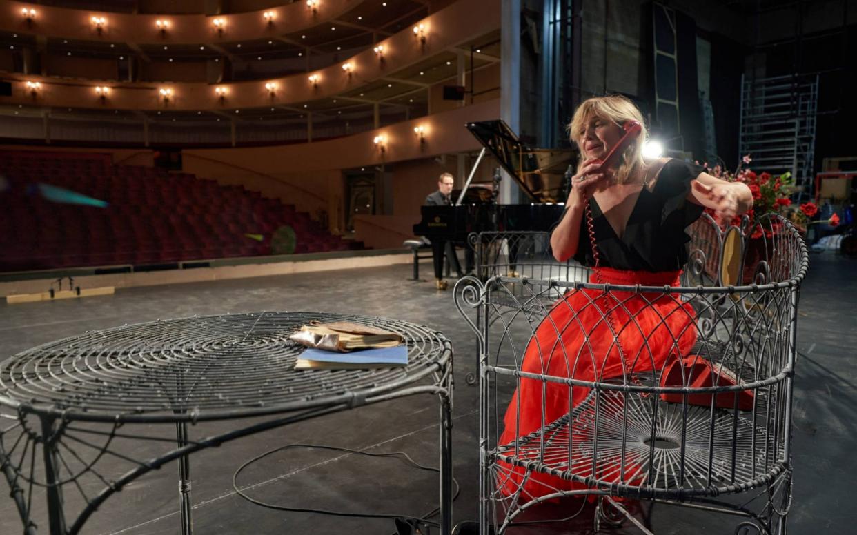 Claire Booth, singing the role of Elle in La Voix humaine - Richard Lewiohn