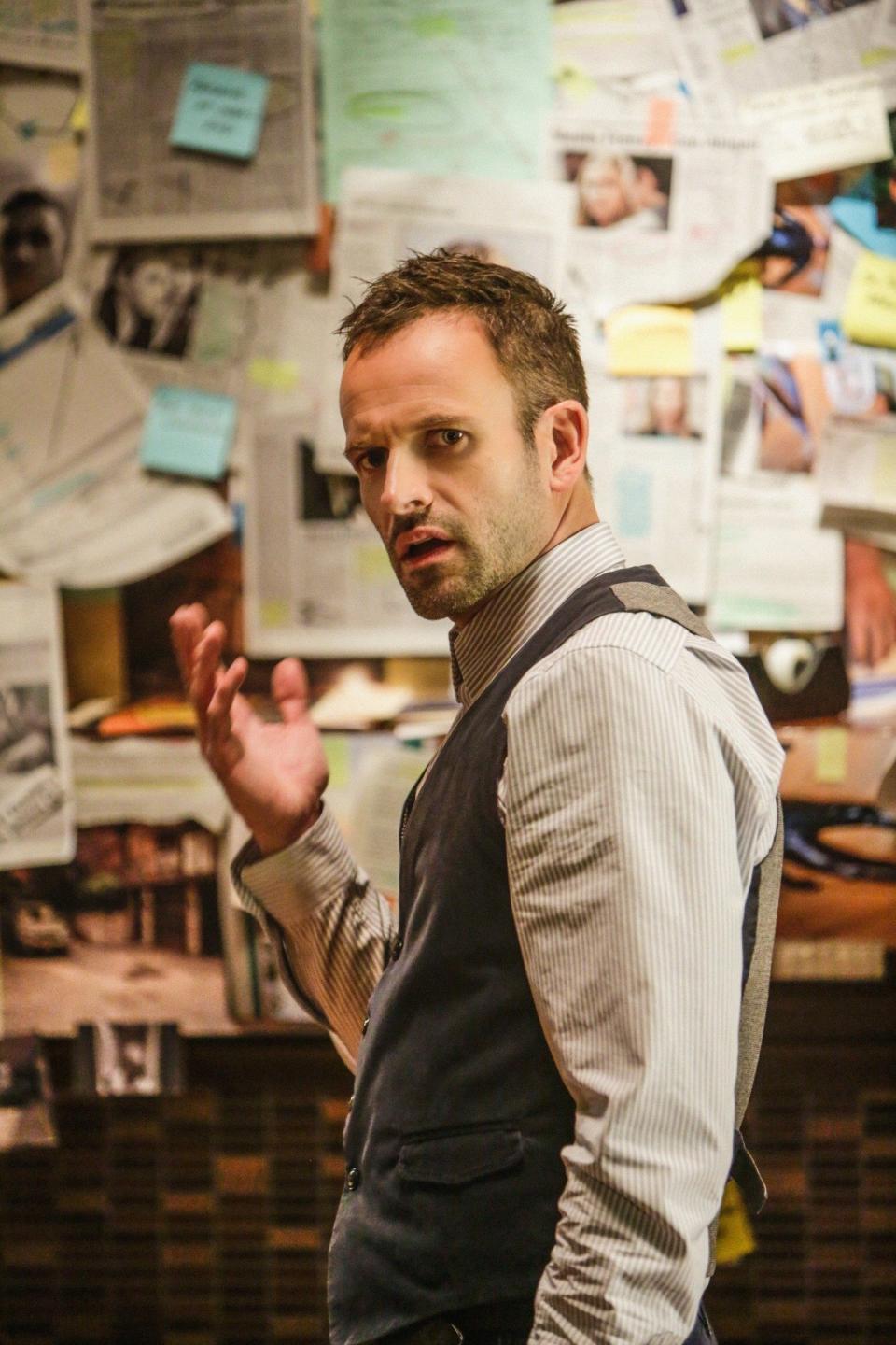 Jonny Lee Miller on ELEMENTARY