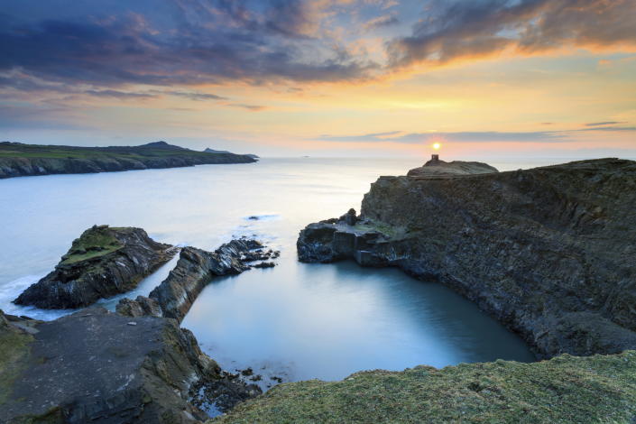 Get your camera ready for &amp;#39;Golden Hour&amp;#39; over the Blue Lagoon near Abereiddy in the Pembrokeshire Coast National Park. (Getty Images)