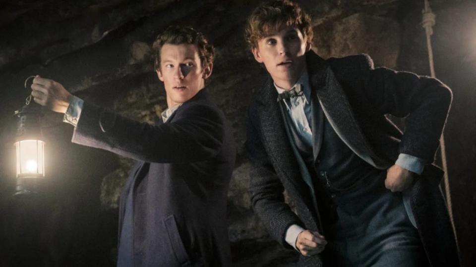 fantastic-beasts-3-eddie-redmayne-callum-turner fantastic beasts