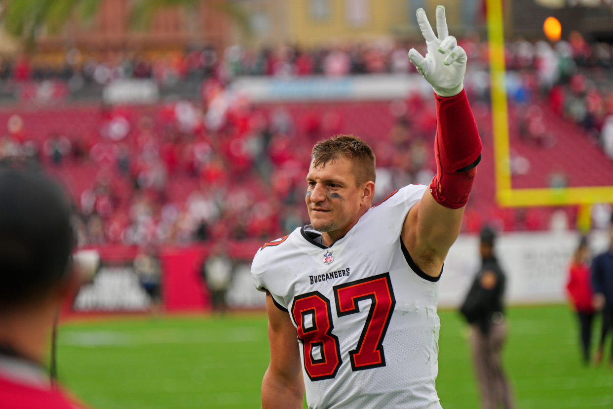 Rob Gronkowski anunció por segunda vez su retiro de los emparrillados de la NFL (Foto: Andy Lewis/Icon Sportswire via Getty Images)