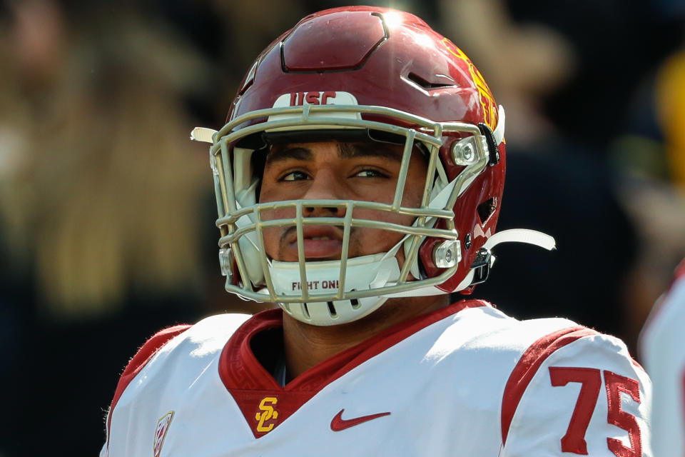 USC's Alijah Vera-Tucker is moving to left tackle this fall and could vie for a spot in Round 1 of the 2021 NFL draft. (Photo by Kevin Abele/Icon Sportswire via Getty Images)