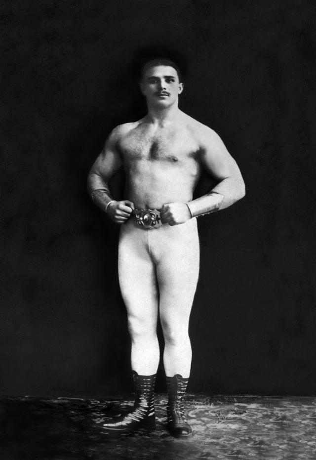 45 Vintage Photos of Professional Bodybuilders