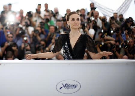 Director and actress Natalie Portman poses during a photocall for the film "A Tale of Love and Darkness" out of competition at the 68th Cannes Film Festival in Cannes, southern France, May 17, 2015. REUTERS/Eric Gaillard