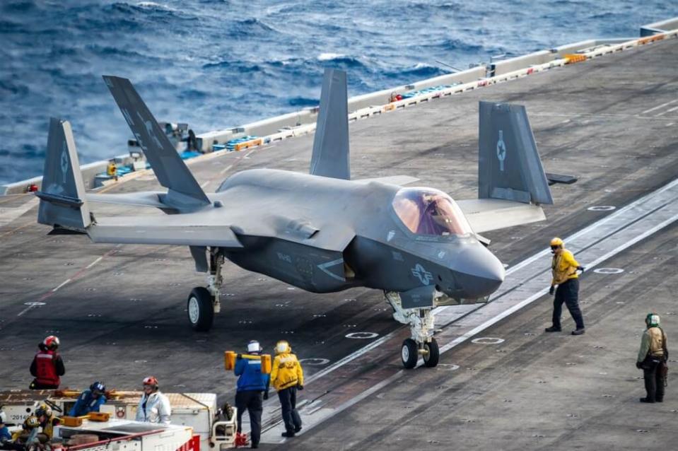 美F-35戰機降落航空母艦事故7傷。（圖／美國海軍網頁）