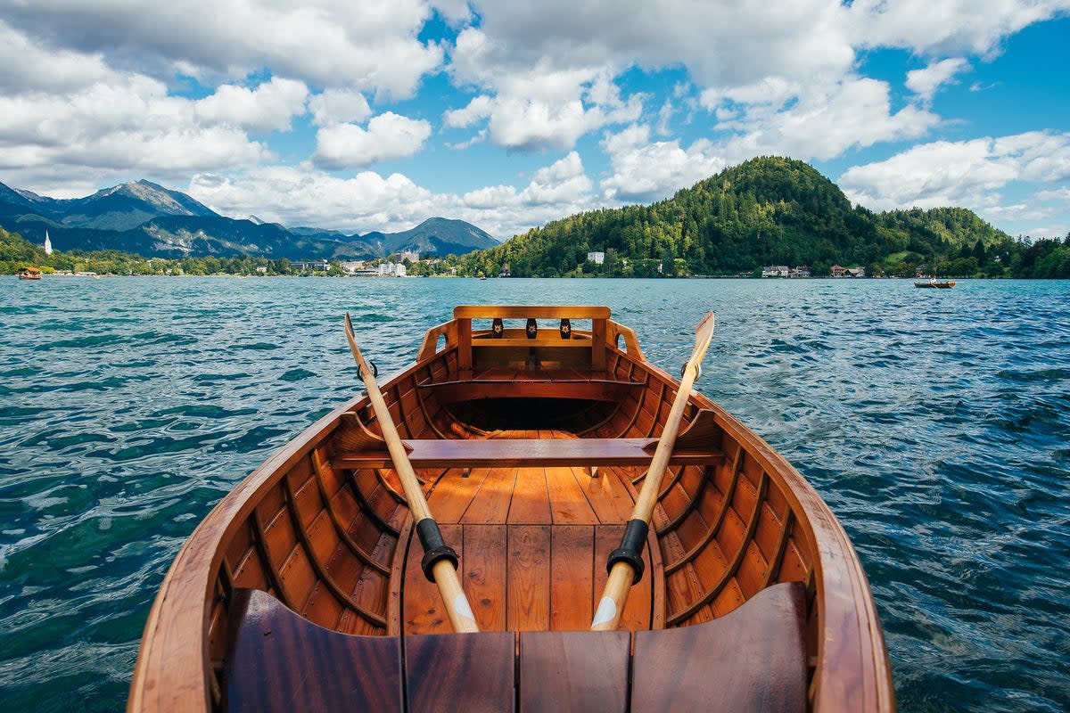 Feel the breeze on the refreshing waters of Lake Bled (Slovenian Tourist Board)