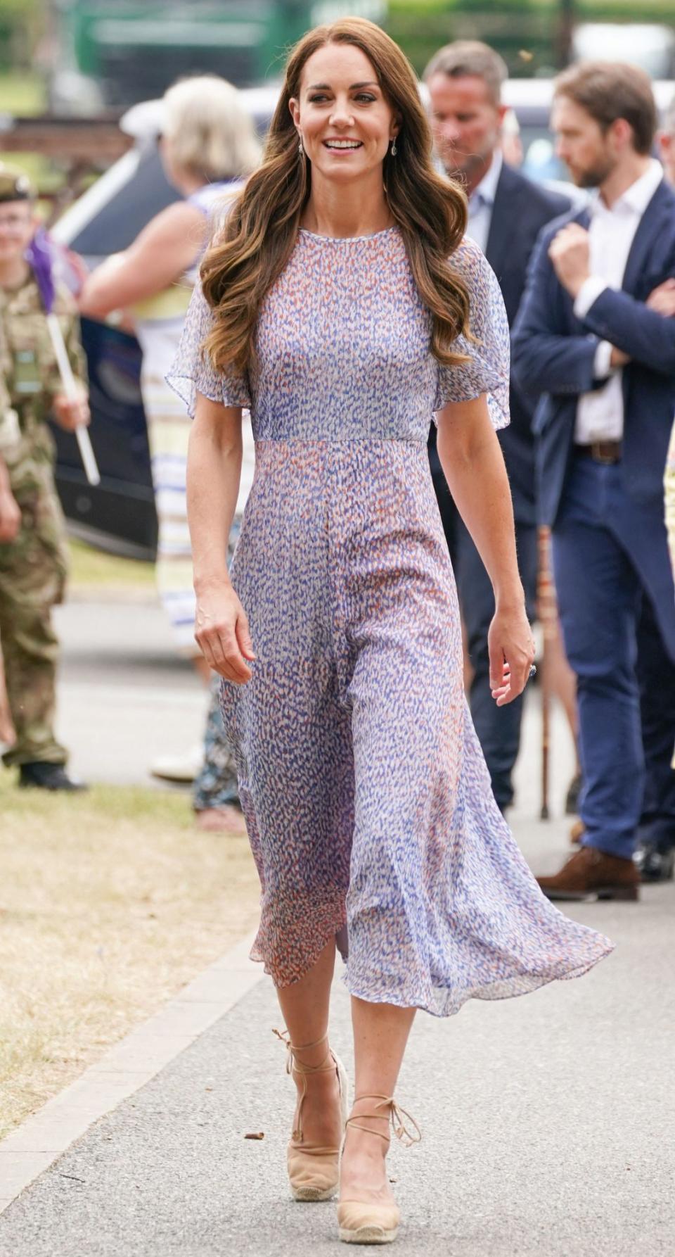 Kate Middleton's Chic Summer Style: Sun Hats, Shades and Dresses!