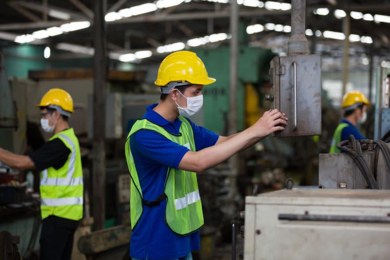 ▲勞動部公告109年度人力仲介機構評鑑結果。（示意圖／shutterstock）