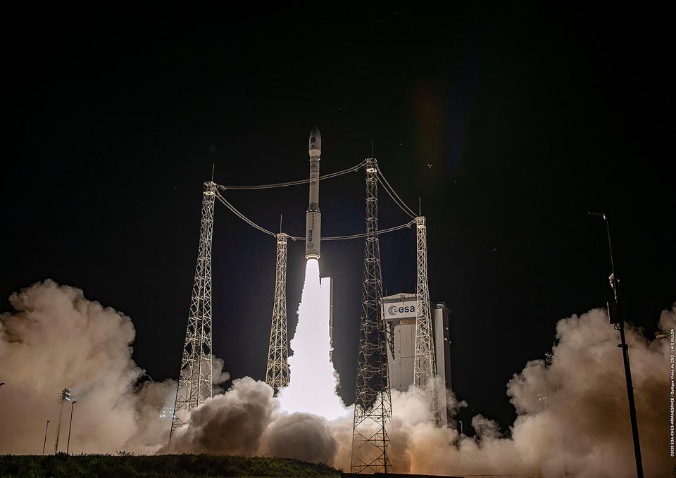 Una foto de Arianespace/ESA muestra un cohete que transporta al satélite detector de metano Iris, lanzado el 2 de septiembre de 2020, desde la Guayana Francesa, Sudamérica. (Arianespace/ESA vía The New York Times)