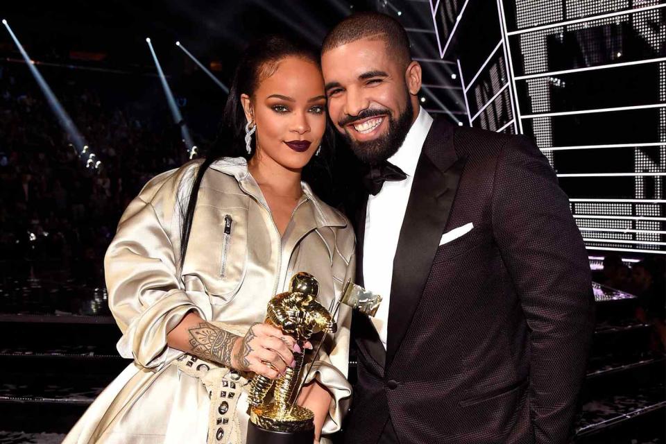 Rihanna and Drake WP