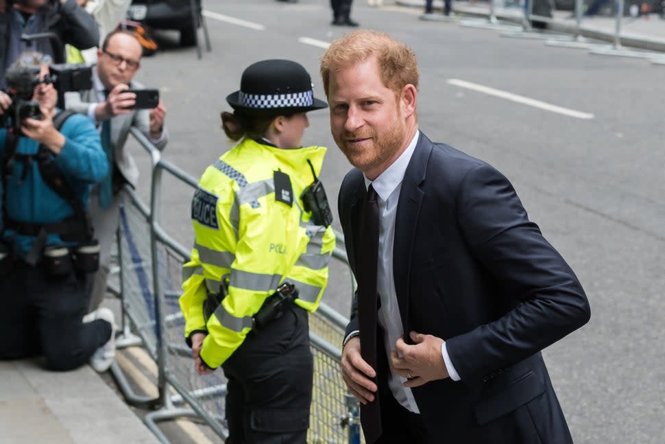 Prince Harry arrives at court