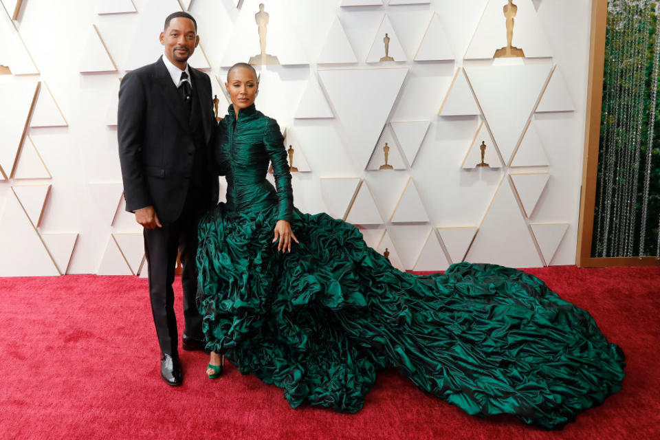 Vor dem Skandal: Will Smith und seine Frau auf dem roten Teppich bei den Oscars (Bild: Getty Images)