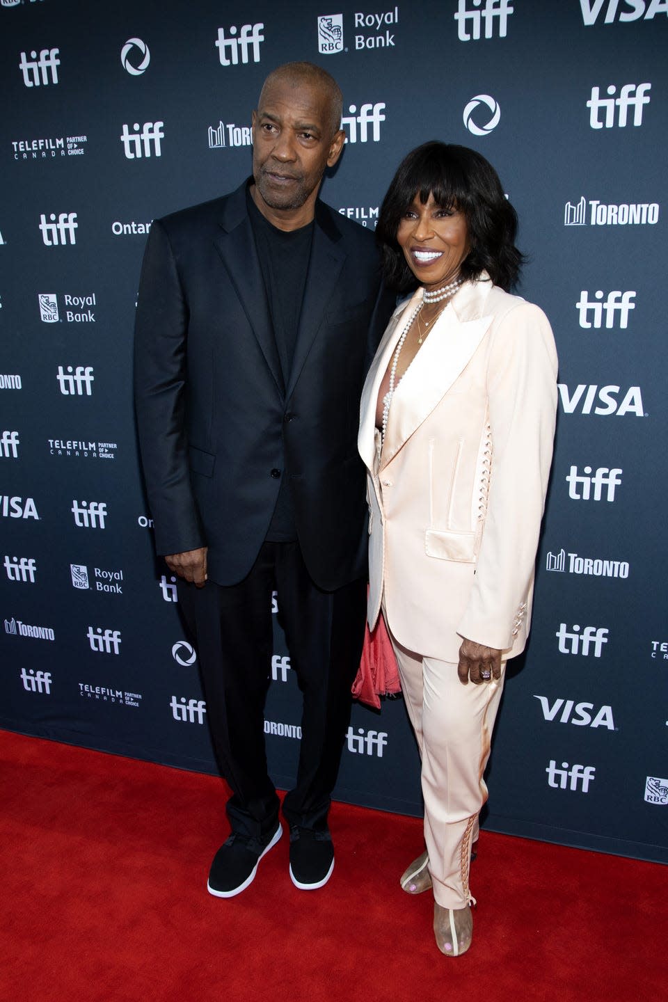 toronto, ontario september 10 l r denzel washington and pauletta washington attend the premiere of the piano lesson during the 2024 toronto international film festival at princess of wales theatre on september 10, 2024 in toronto, ontario photo by isaiah trickeyfilmmagic