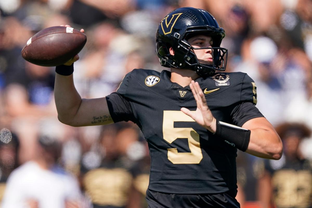 CFB Week 7 Preview: Vanderbilt vs UNLV Point Spread and Pick