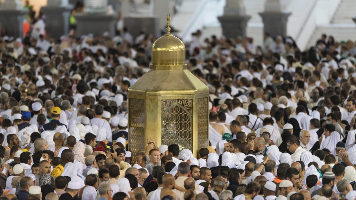 Muslimische Pilger in der großen Moschee in Mekka. Foto: Saudi Press Agency