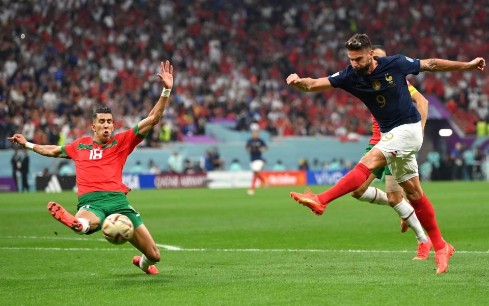 Giroud hits the post - Dan Mullan/Getty Images