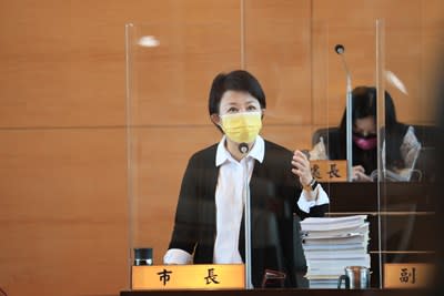 市長盧秀燕說，台中市第一劑新冠肺炎疫苗及流感疫苗涵蓋率都是六都第一。（記者徐義雄攝）