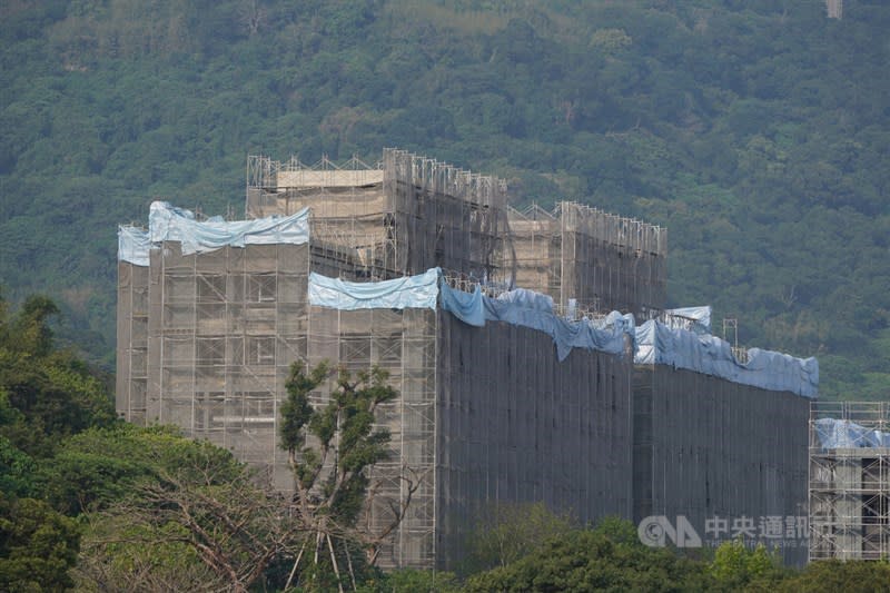 原物料、工資不斷飆漲，傳出有預售屋建商要求加價才肯交屋。（示意圖/檔案照）