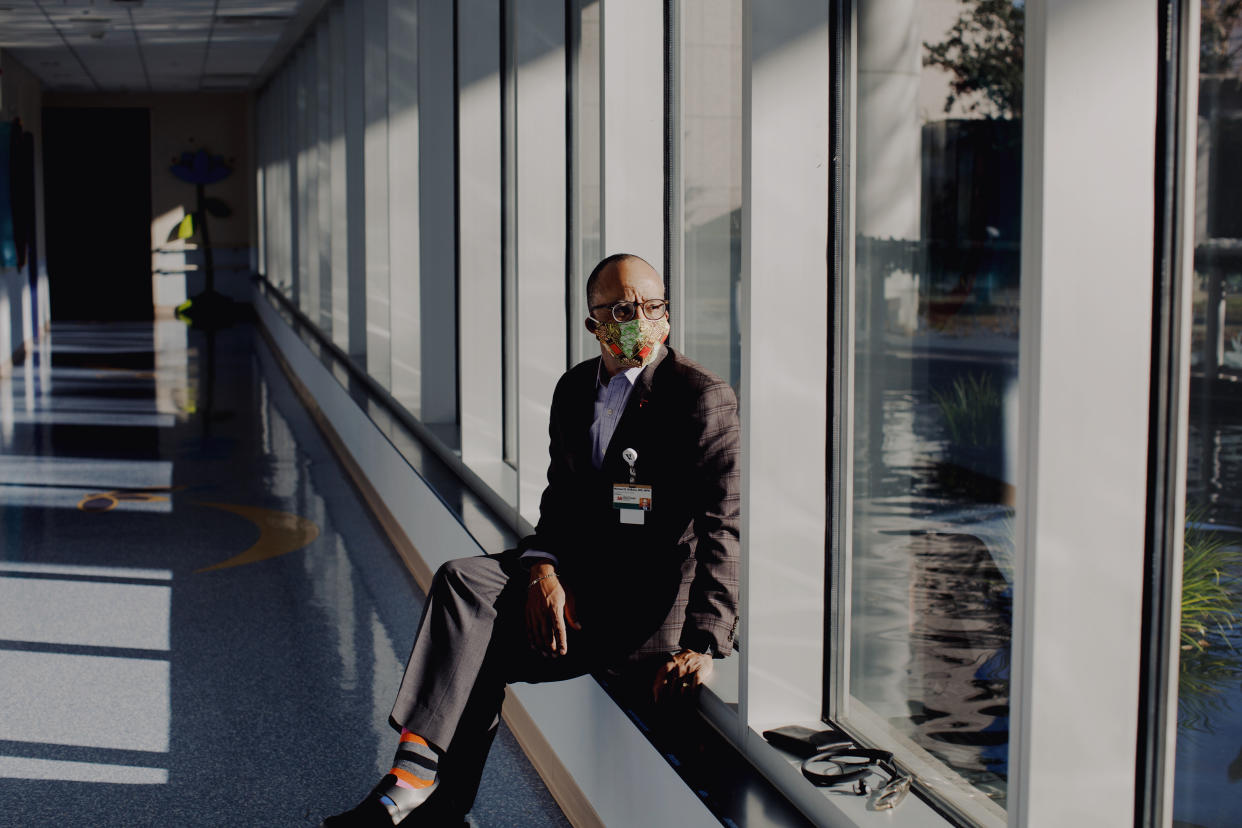 Michael DeBaun, el médico de Rickey Buggs, quien dirige un centro para la investigación y el tratamiento de la anemia falciforme en la Universidad de Vanderbilt, en Nashville, Tennessee, el 8 de diciembre de 2021. (Morgan Hornsby/The New York Times)
