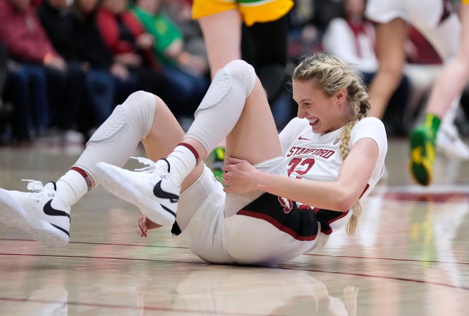 No. 8 Stanford slams Oregon women's basketball as Tara VanDerveer sees ...