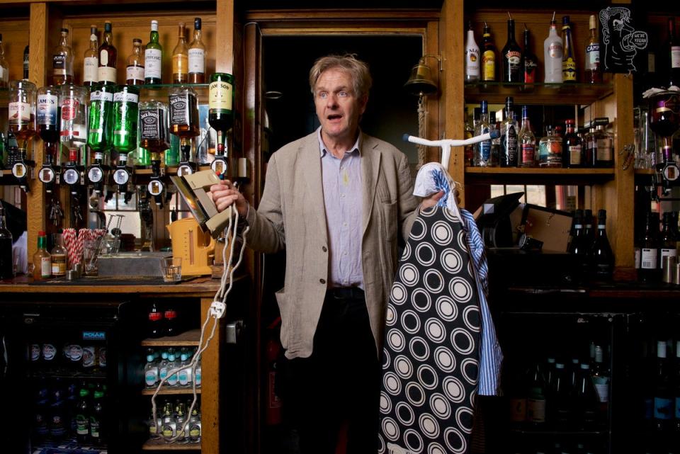 Robert Bathurst in Jeffrey Bernard Is Unwell (Tom Howard)