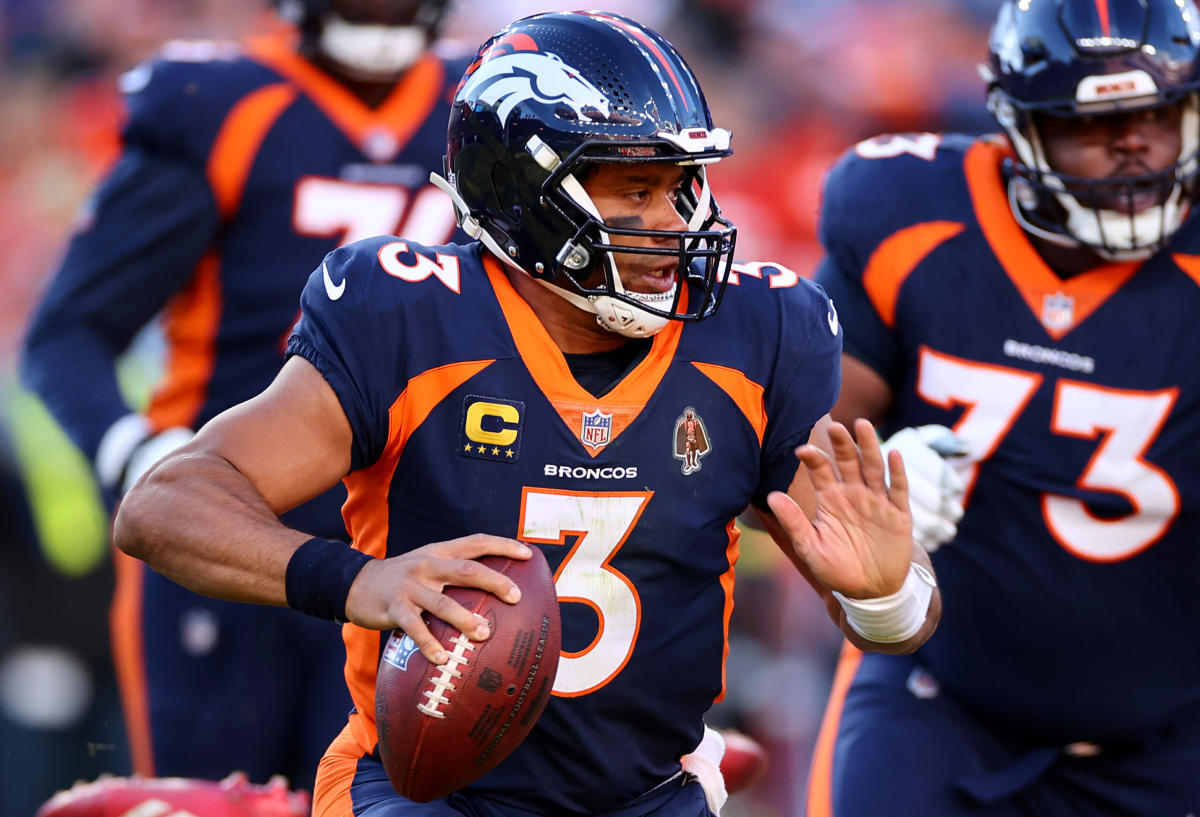 Russell Wilson injury update: Hamstring issue leaves Broncos QB's