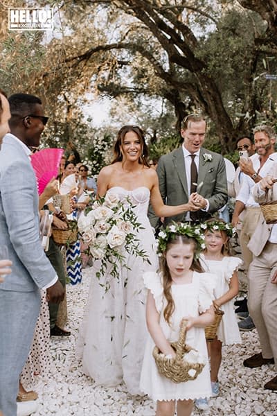 binky-felstead-walking-down-aisle