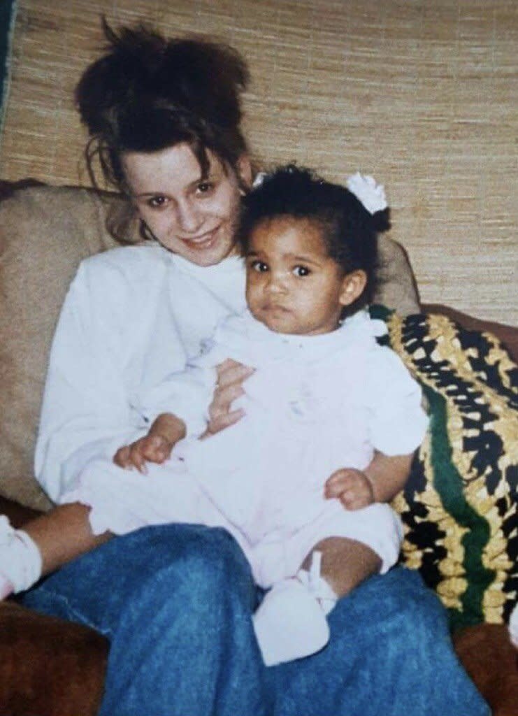 Debbi Merinsky-Browne and her daughter, Jasmine Merinsky (Photo: Courtesy Jasmine Merinsky)