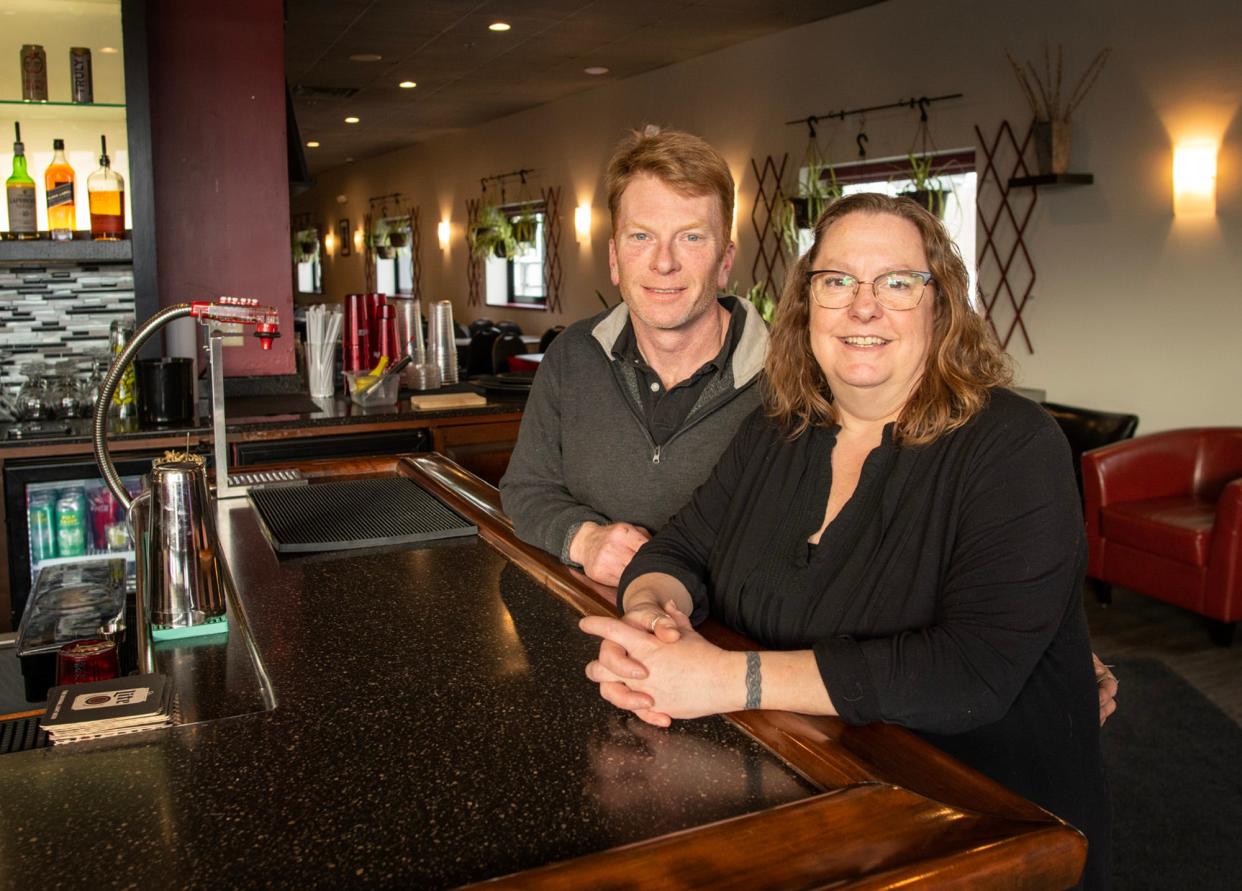 Patrick Flynn and Jennifer Wright at Black Sheep Bah-Bah-Q, Worcester.