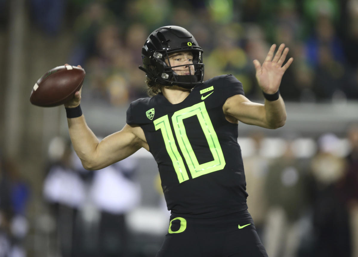 Year Of The Qb University Of Oregon Justin Herbert, 2019