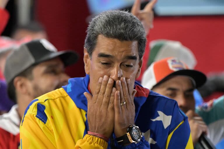 El presidente y candidato presidencial venezolano, Nicolás Maduro, reacciona tras los resultados de las elecciones presidenciales en Caracas el 29 de julio de 2024