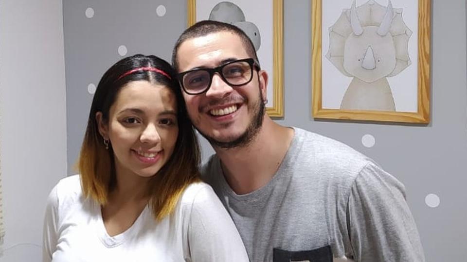 Daniel Guzmán y su esposa