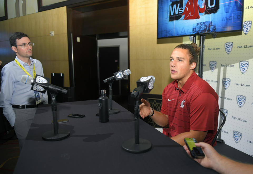 Washington State linebacker Peyton Pelluer has combined for 194 tackles over the last two seasons. (AP)