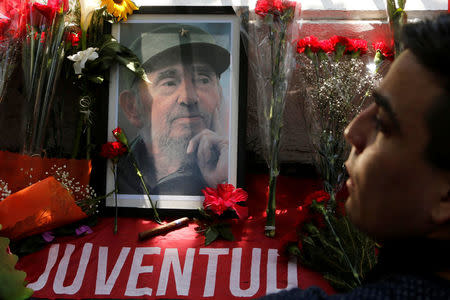 A picture of the late Cuban revolutionary leader Fidel Castro is on display outside the Cuban embassy in Chile, in Santiago, November 26, 2016. REUTERS/Carlos Vera