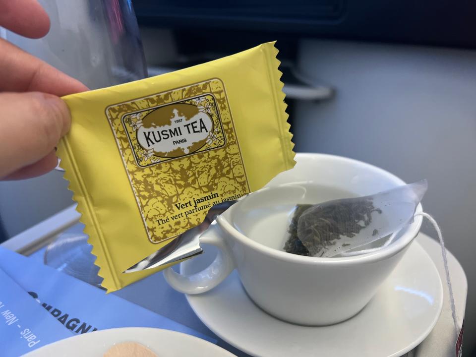 Flying on La Compagnie all-business class airline from Paris to New York — the tea.